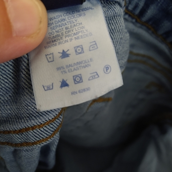 Lands End5 pocket medium wash blue jeans. Size 4 - Picture 7 of 8